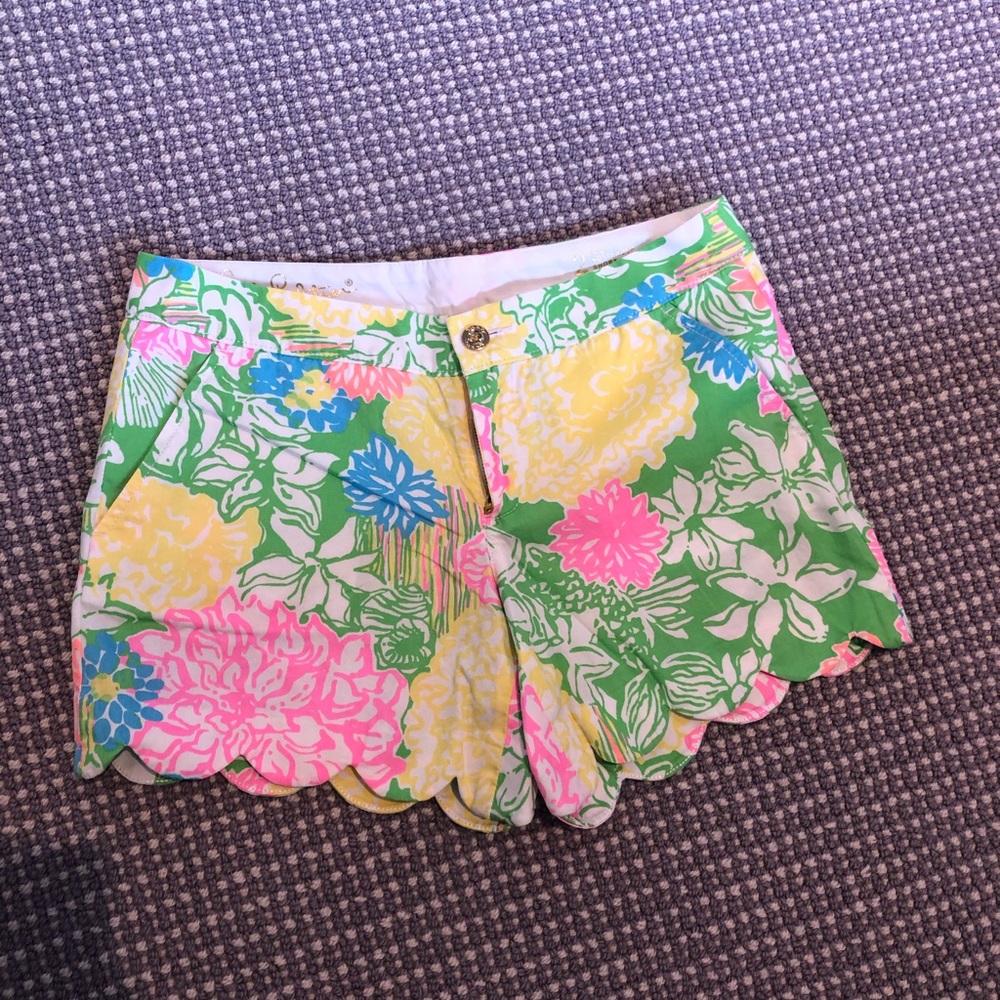 Lilly Pulitzer Buttercup Shorts - size 2